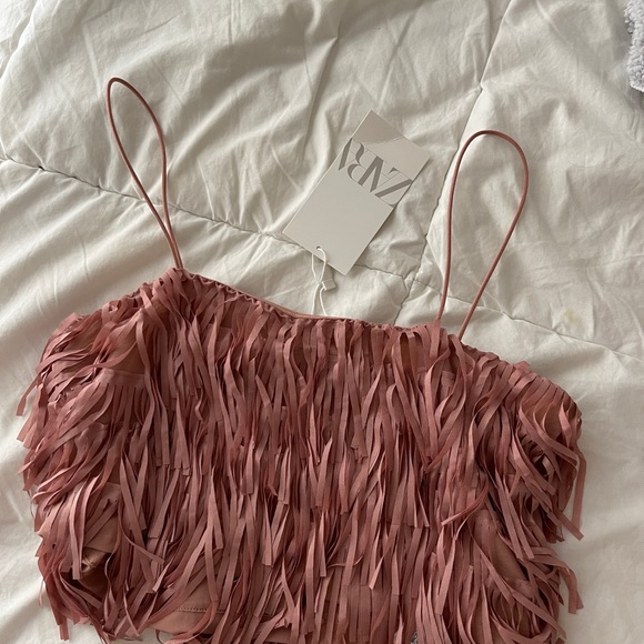 Pink fringe top NWT - Picture 3 of 4